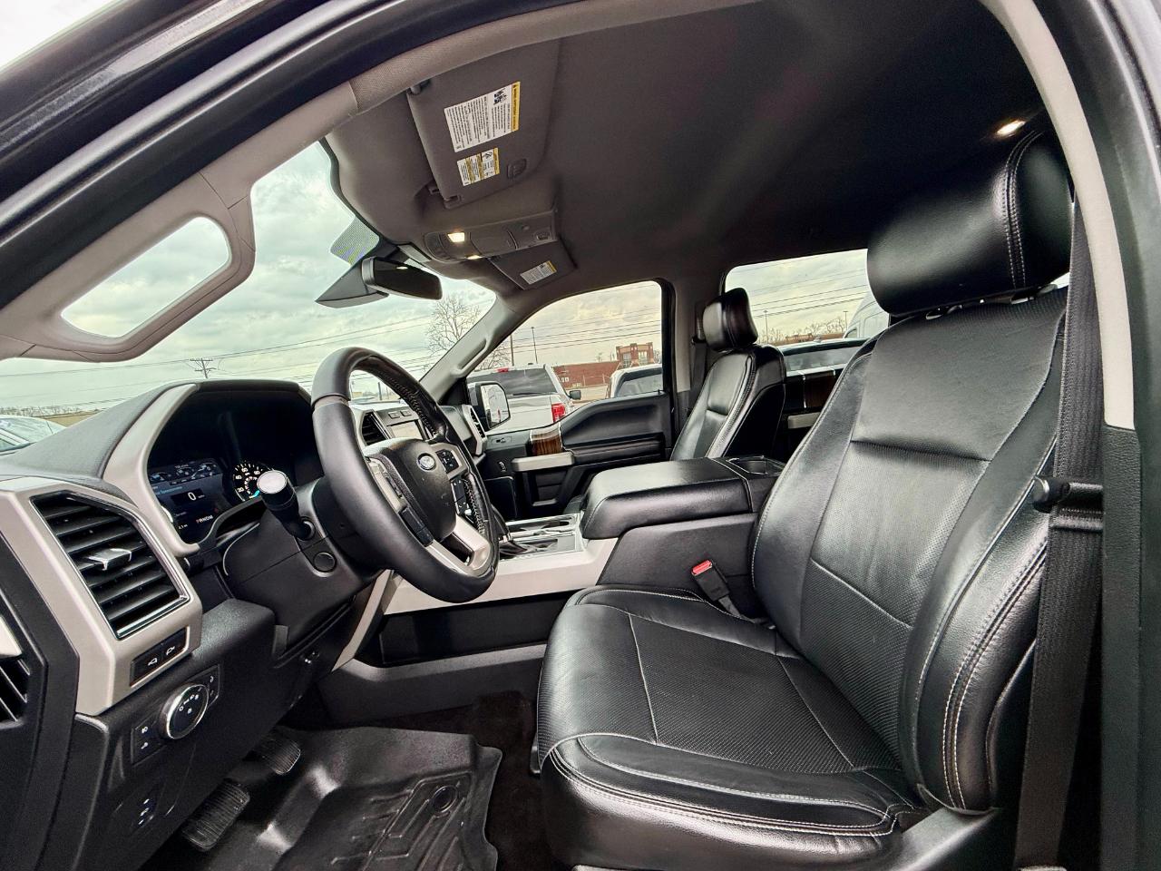 Ford F-150 Lariat SuperCrew 5.5-ft. Bed 4WD 2017