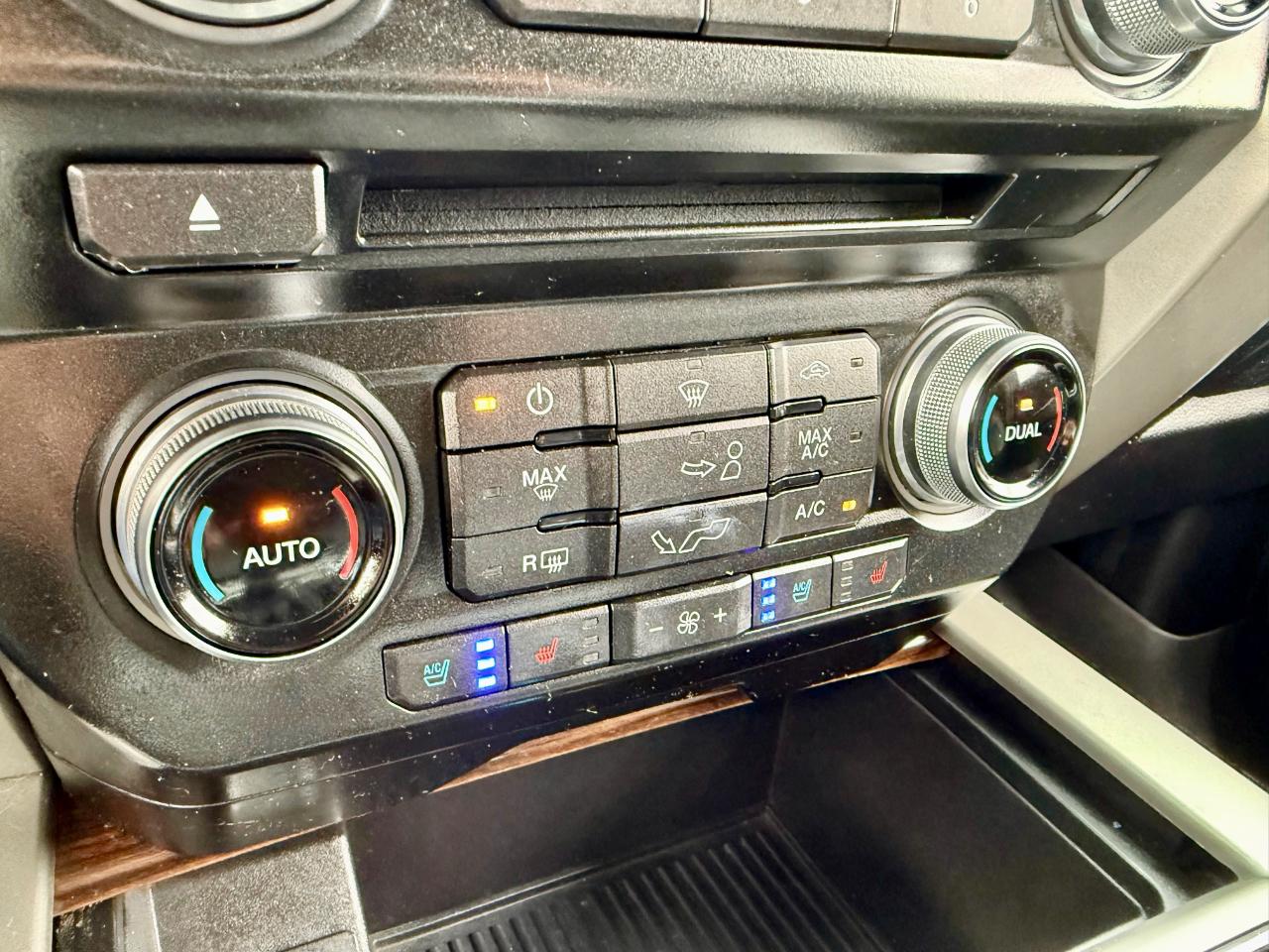 Ford F-150 Lariat SuperCrew 5.5-ft. Bed 4WD 2017