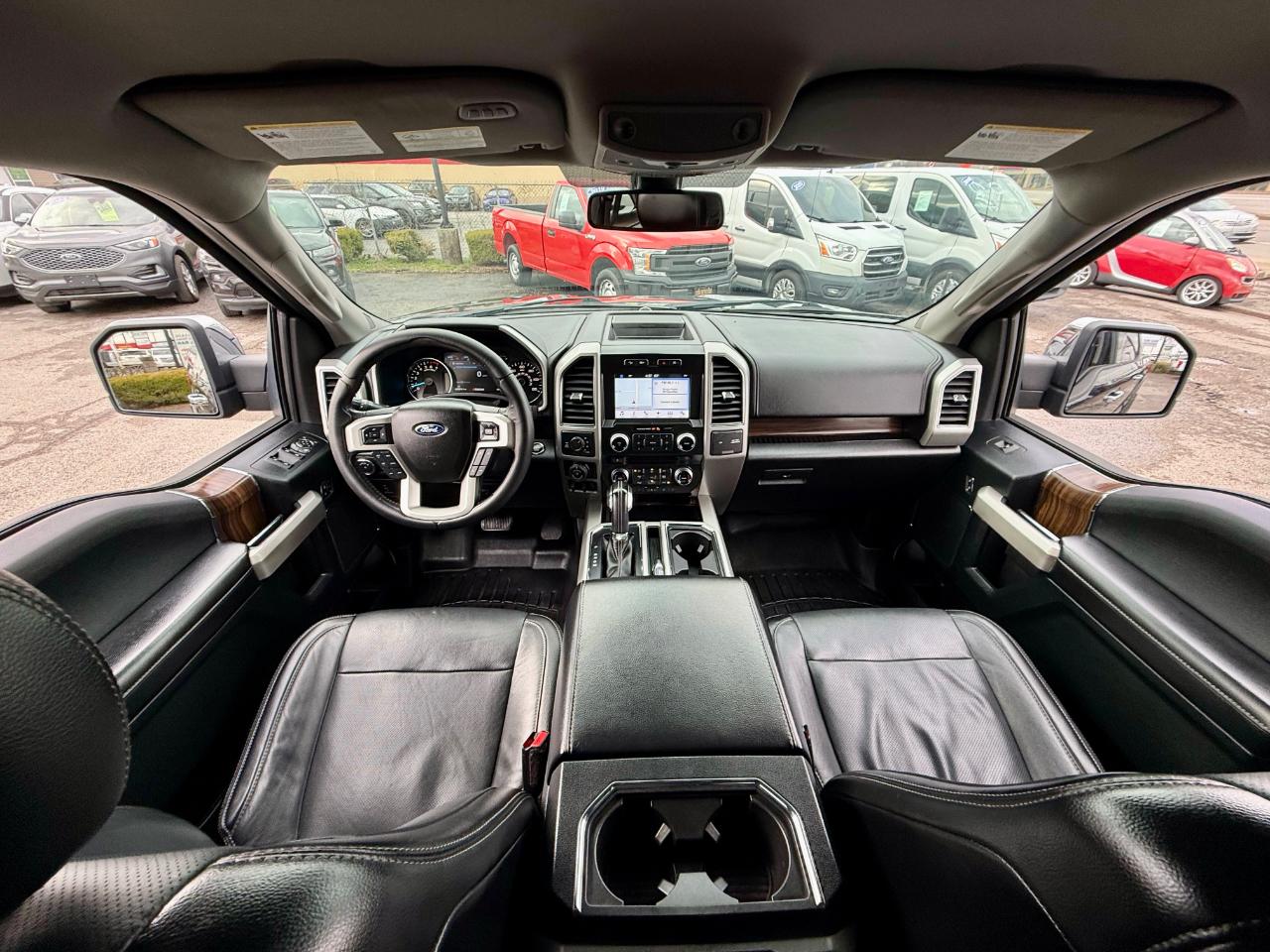 Ford F-150 Lariat SuperCrew 5.5-ft. Bed 4WD 2017