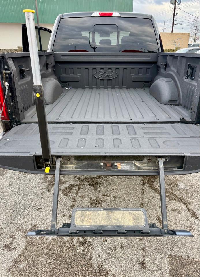 Ford F-150 Lariat SuperCrew 5.5-ft. Bed 4WD 2017