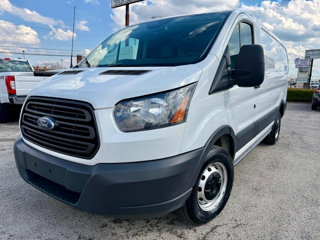 Ford Transit 250 Van Low Roof w/Sliding Pass. 130-in. WB 2019