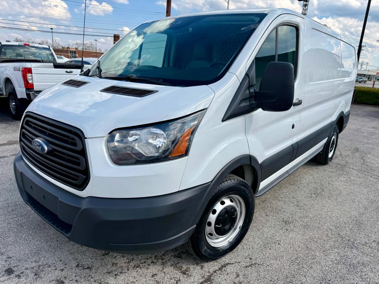 Ford Transit 250 Van Low Roof w/Sliding Pass. 130-in. WB 2019