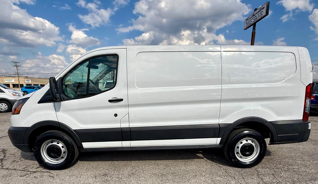 Ford Transit 250 Van Low Roof w/Sliding Pass. 130-in. WB 2019