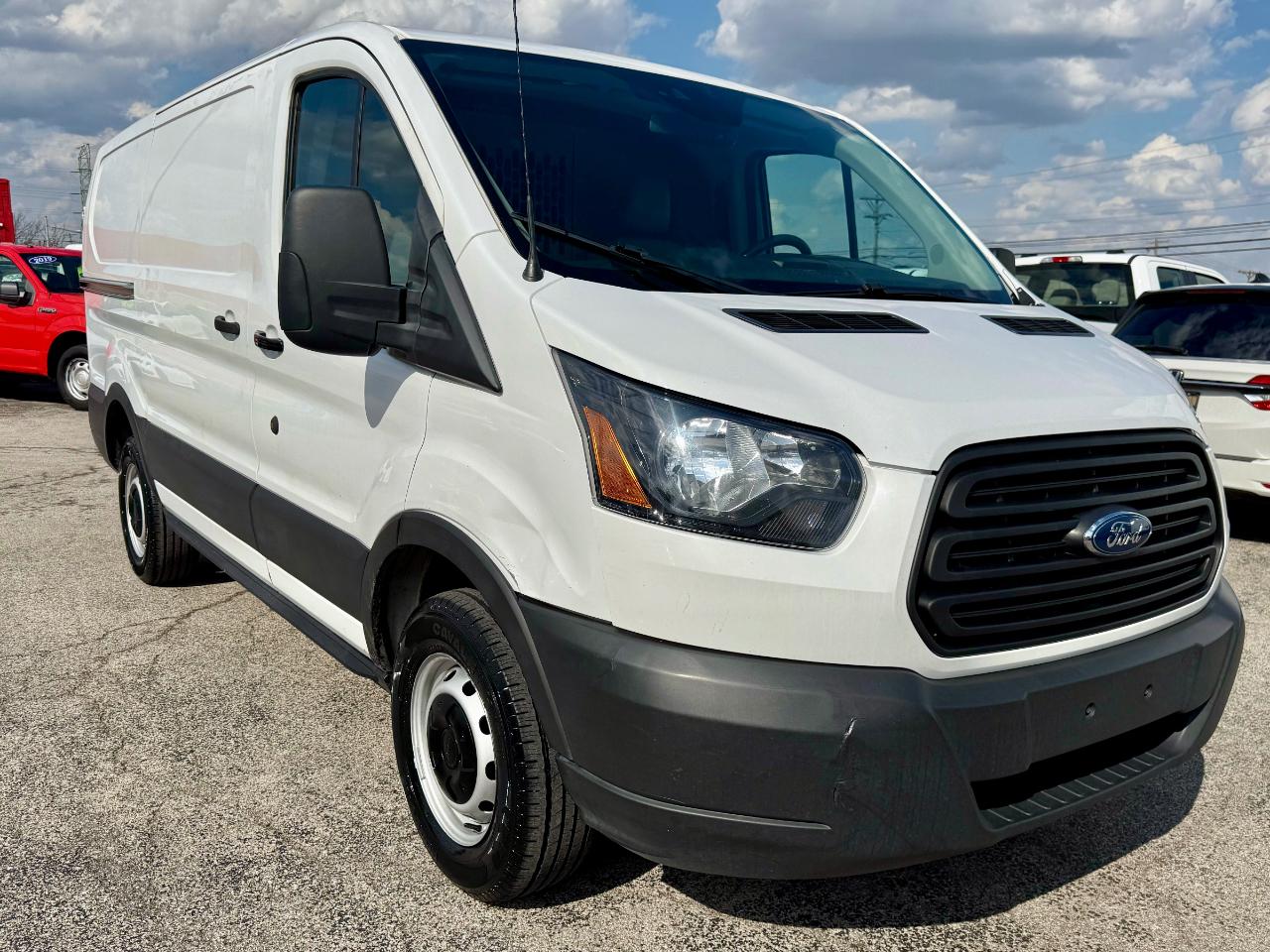 Ford Transit 250 Van Low Roof w/Sliding Pass. 130-in. WB 2019