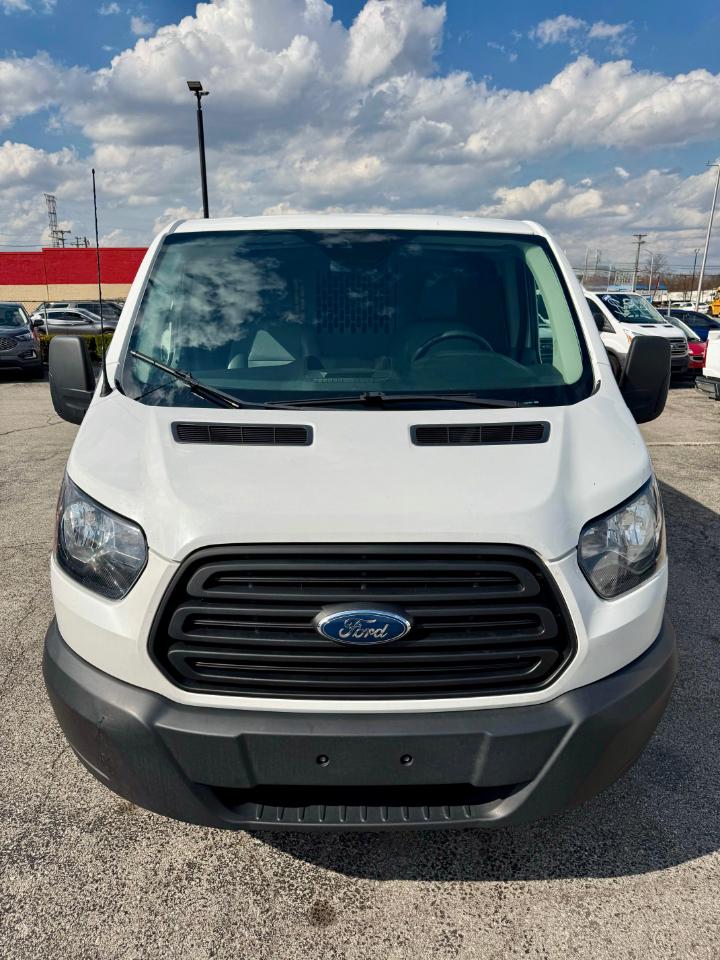 Ford Transit 250 Van Low Roof w/Sliding Pass. 130-in. WB 2019