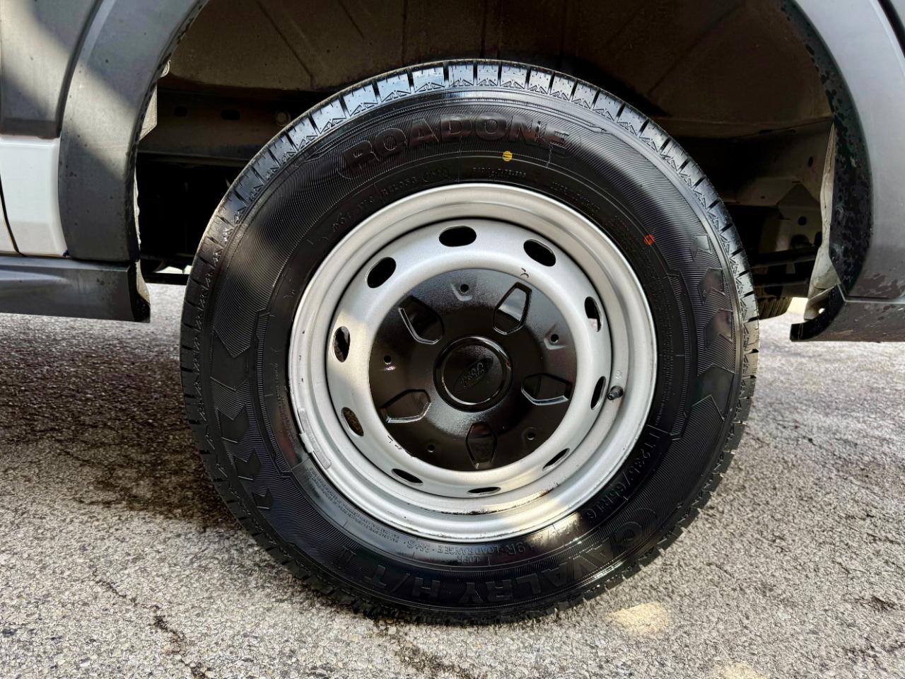 Ford Transit 250 Van Low Roof w/Sliding Pass. 130-in. WB 2019