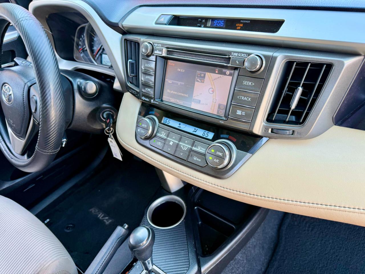 Toyota RAV4 XLE AWD 2014