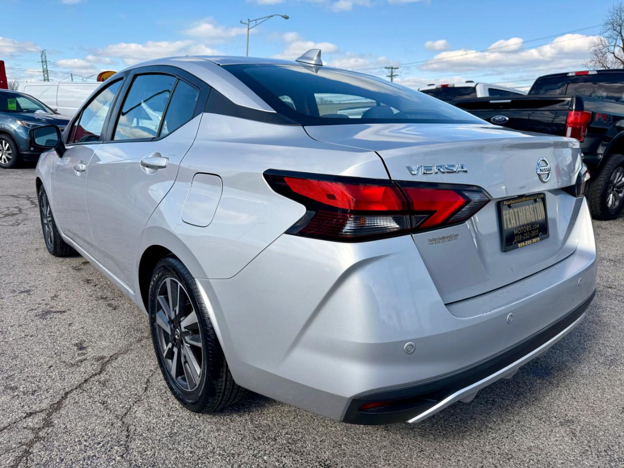 Nissan Versa SV 2020