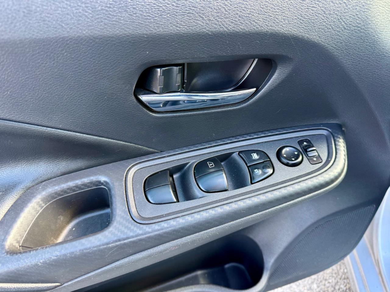 Nissan Versa SV 2020