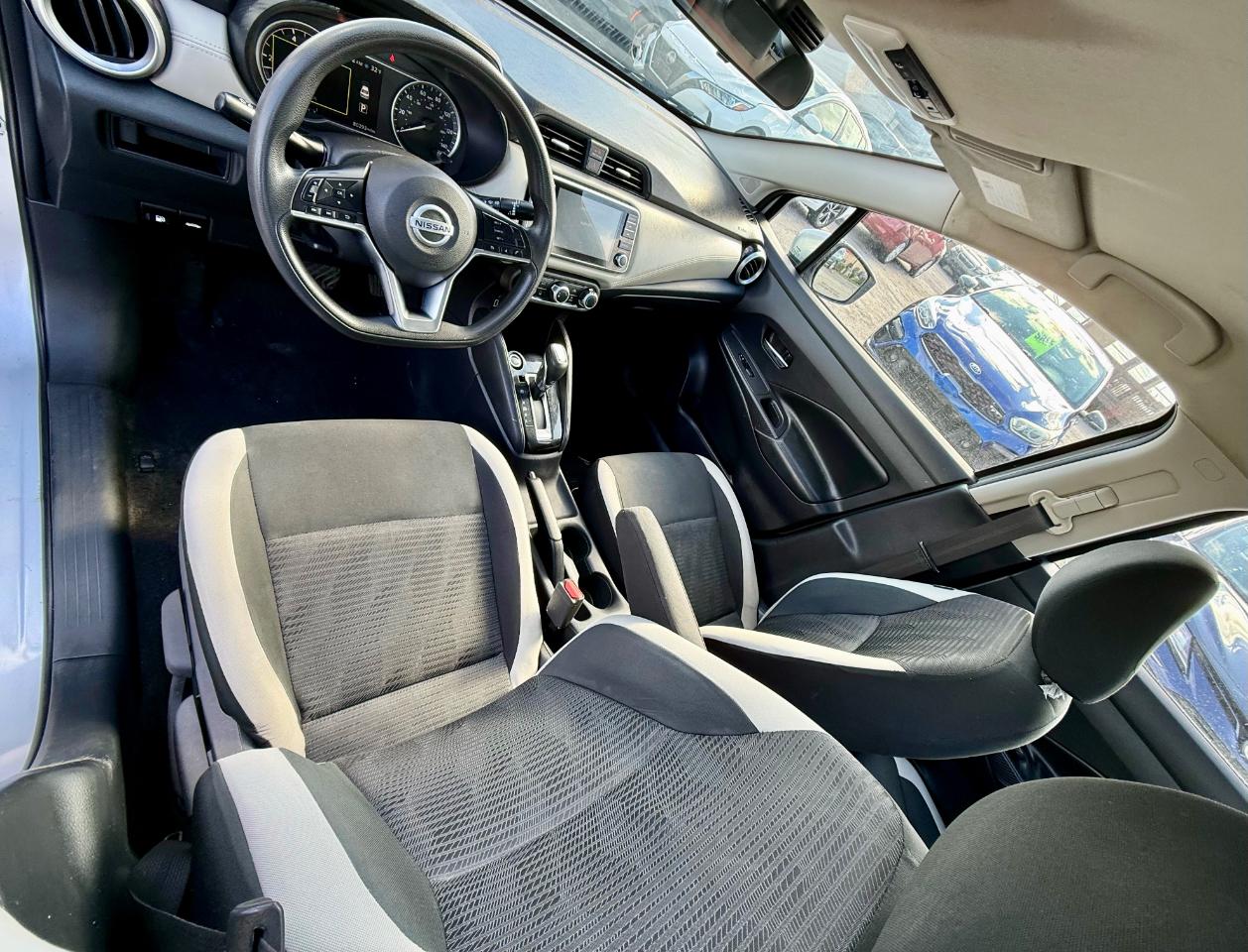 Nissan Versa SV 2020