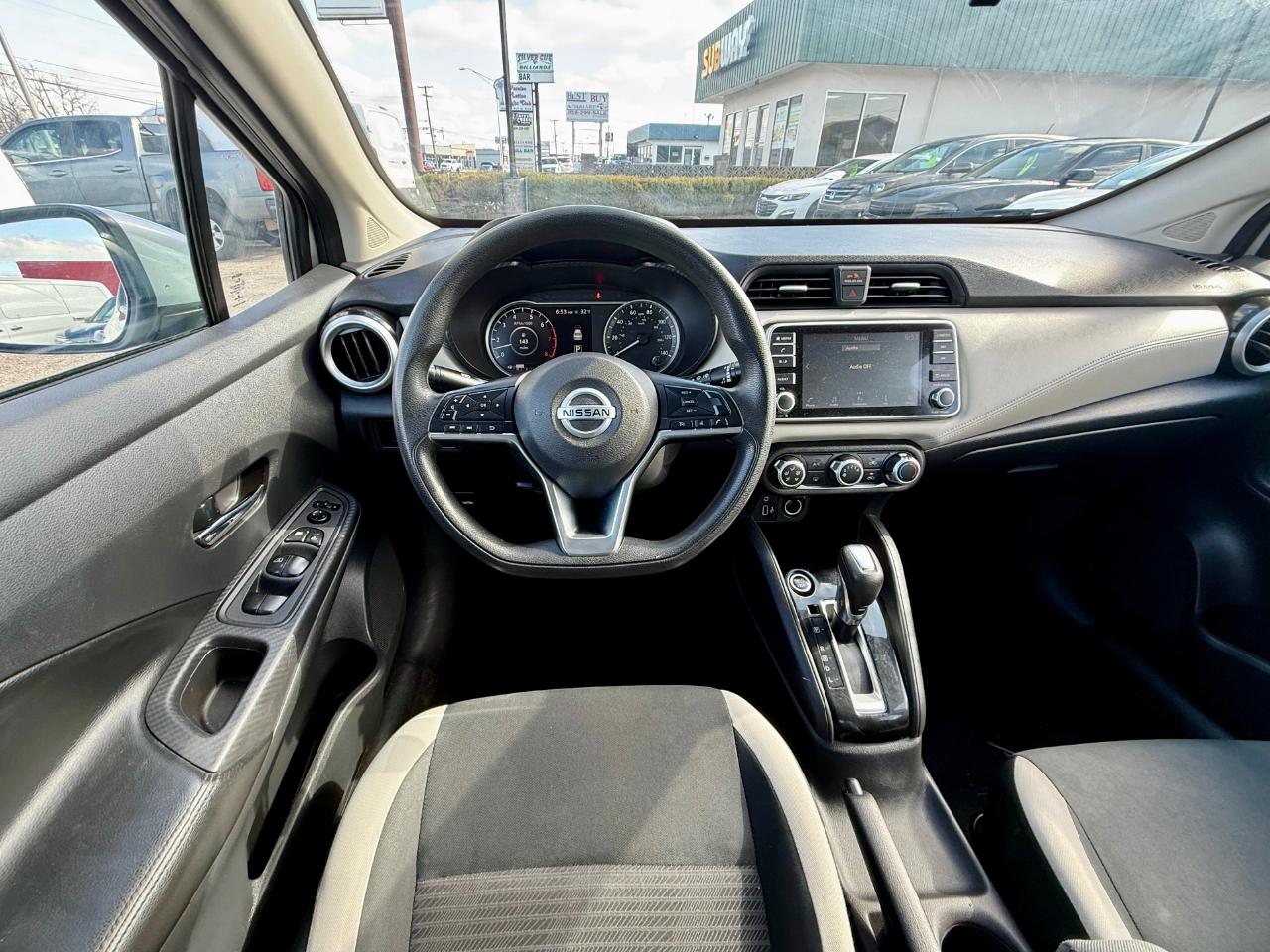 Nissan Versa SV 2020