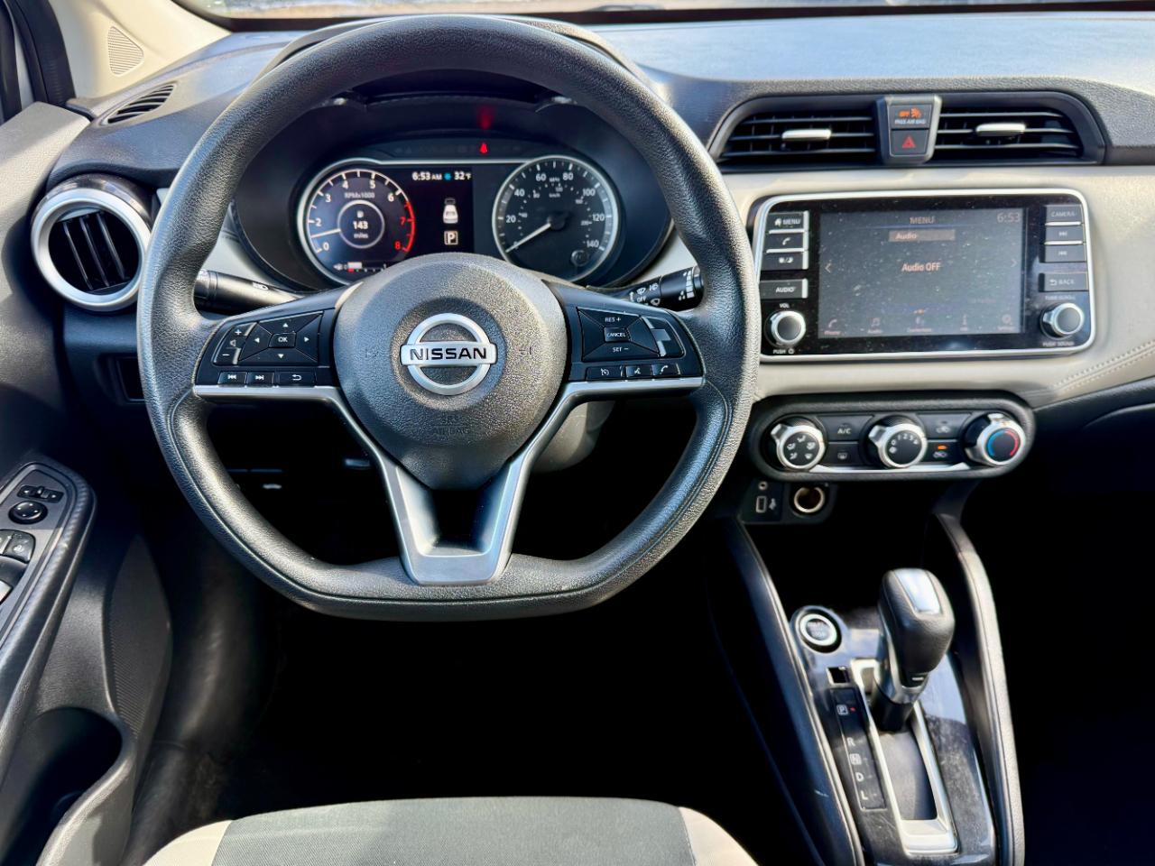 Nissan Versa SV 2020