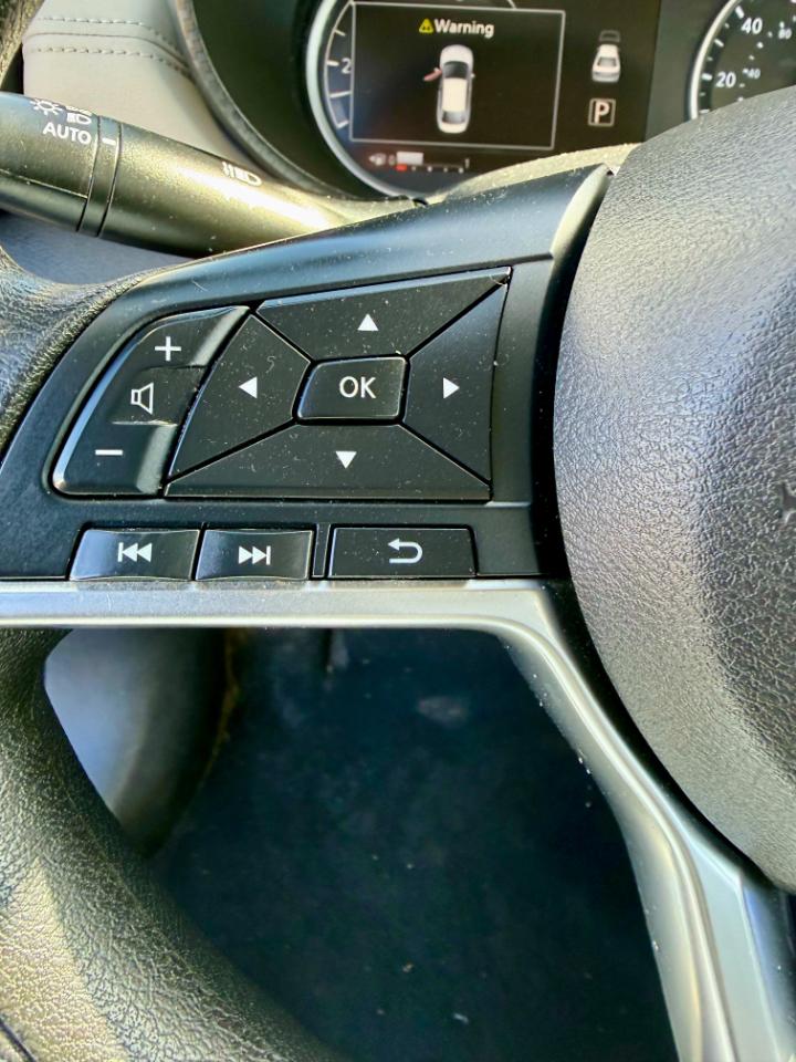 Nissan Versa SV 2020