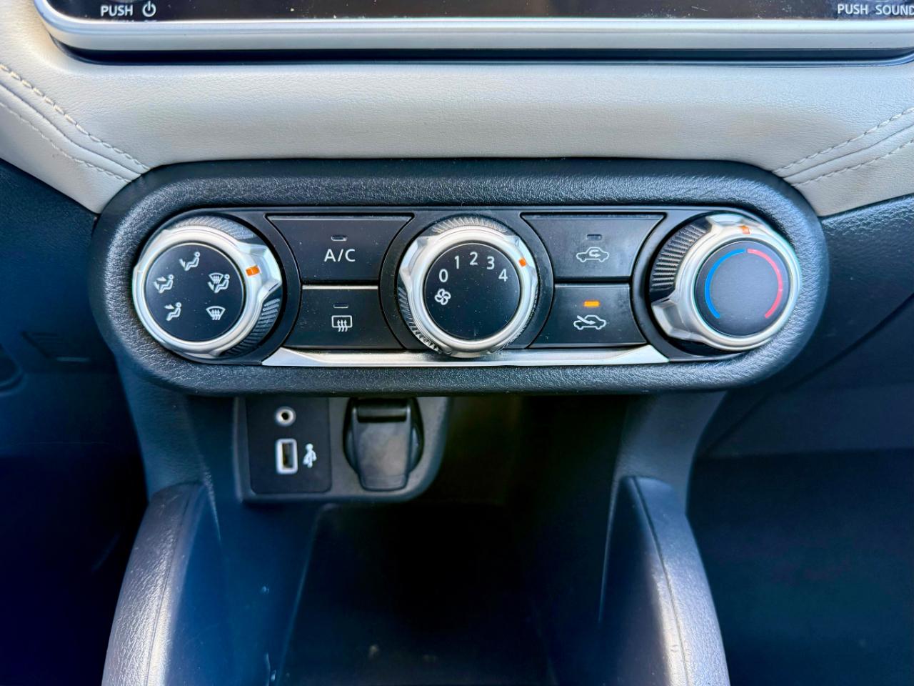 Nissan Versa SV 2020