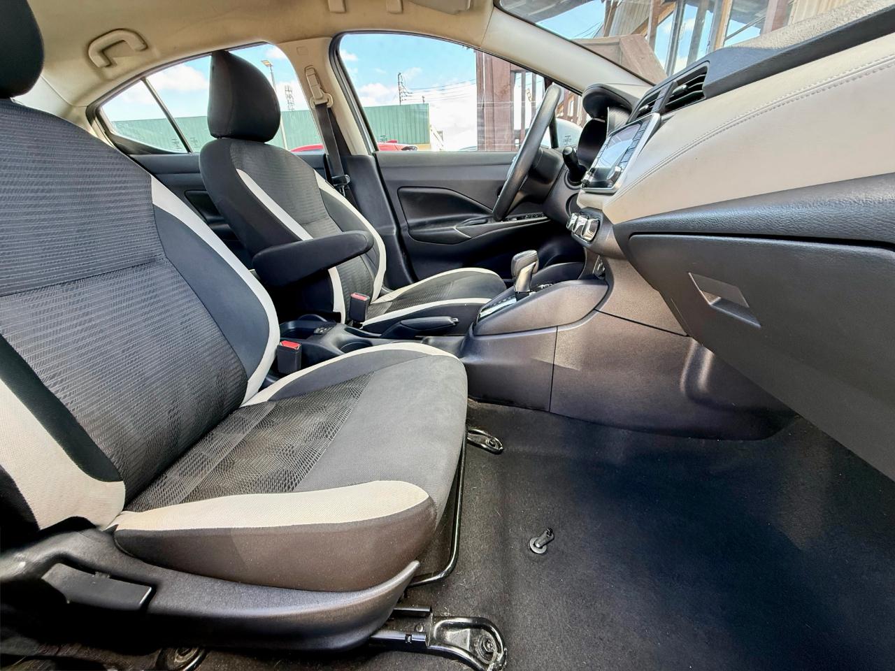 Nissan Versa SV 2020