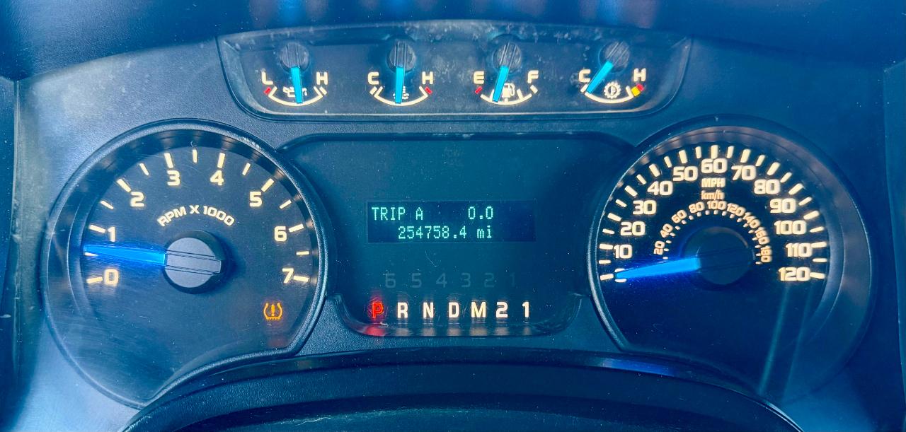 Ford F-150 XL SuperCab 8-ft. Bed 4WD 2013