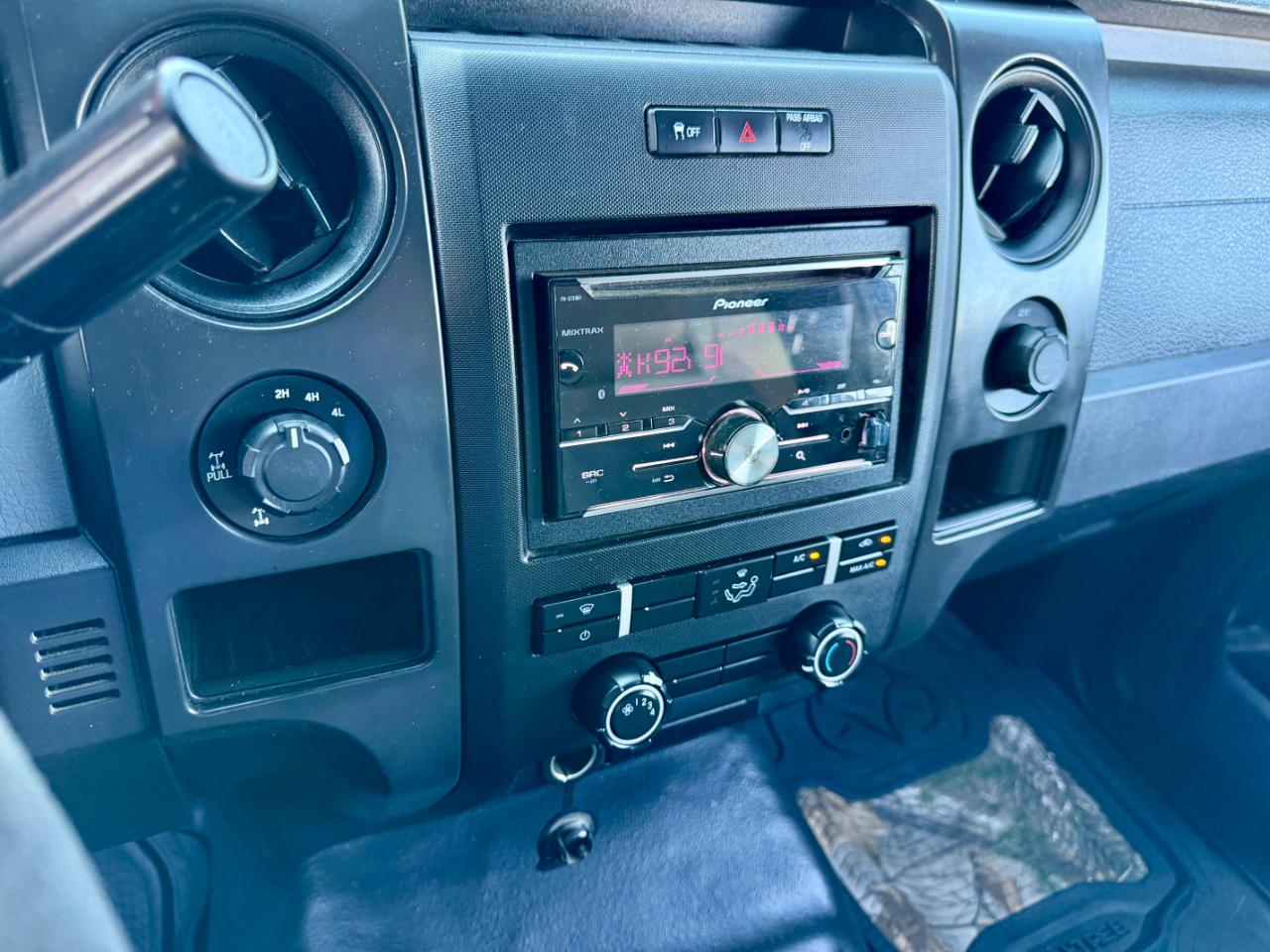 Ford F-150 XL SuperCab 8-ft. Bed 4WD 2013