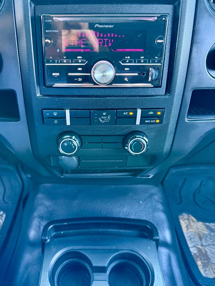 Ford F-150 XL SuperCab 8-ft. Bed 4WD 2013