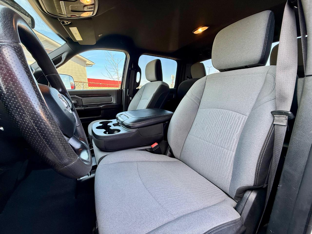 RAM 3500 Big Horn Crew Cab LWB 4WD 2022