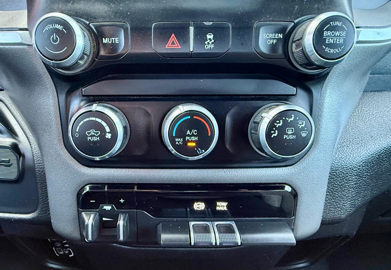 RAM 3500 Big Horn Crew Cab LWB 4WD 2022