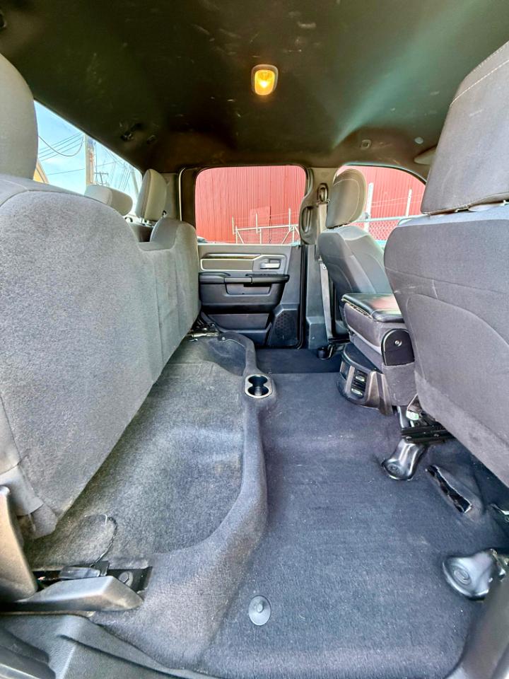 RAM 3500 Big Horn Crew Cab LWB 4WD 2022