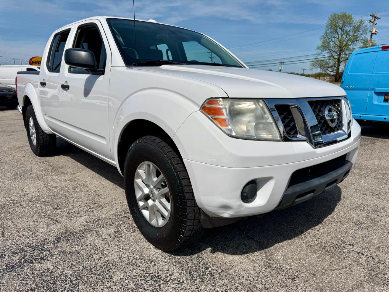 Nissan Frontier SV Crew Cab 4WD 2017