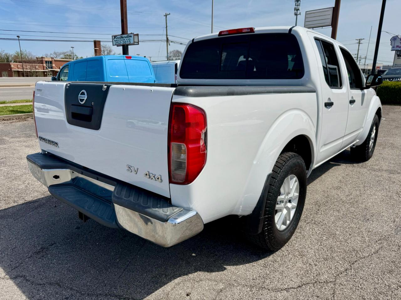 Nissan Frontier SV Crew Cab 4WD 2017