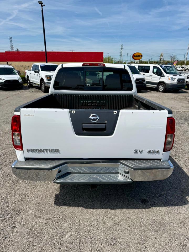 Nissan Frontier SV Crew Cab 4WD 2017