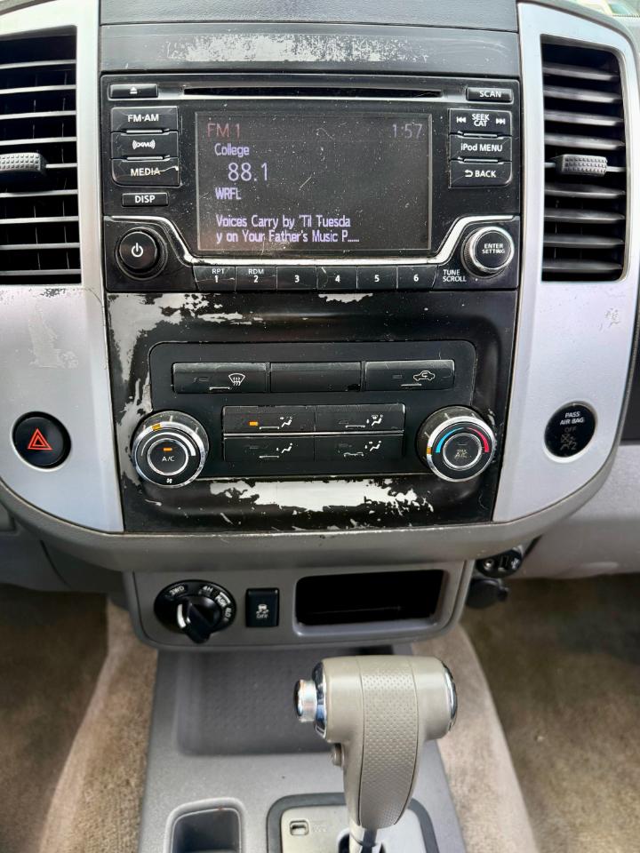 Nissan Frontier SV Crew Cab 4WD 2017