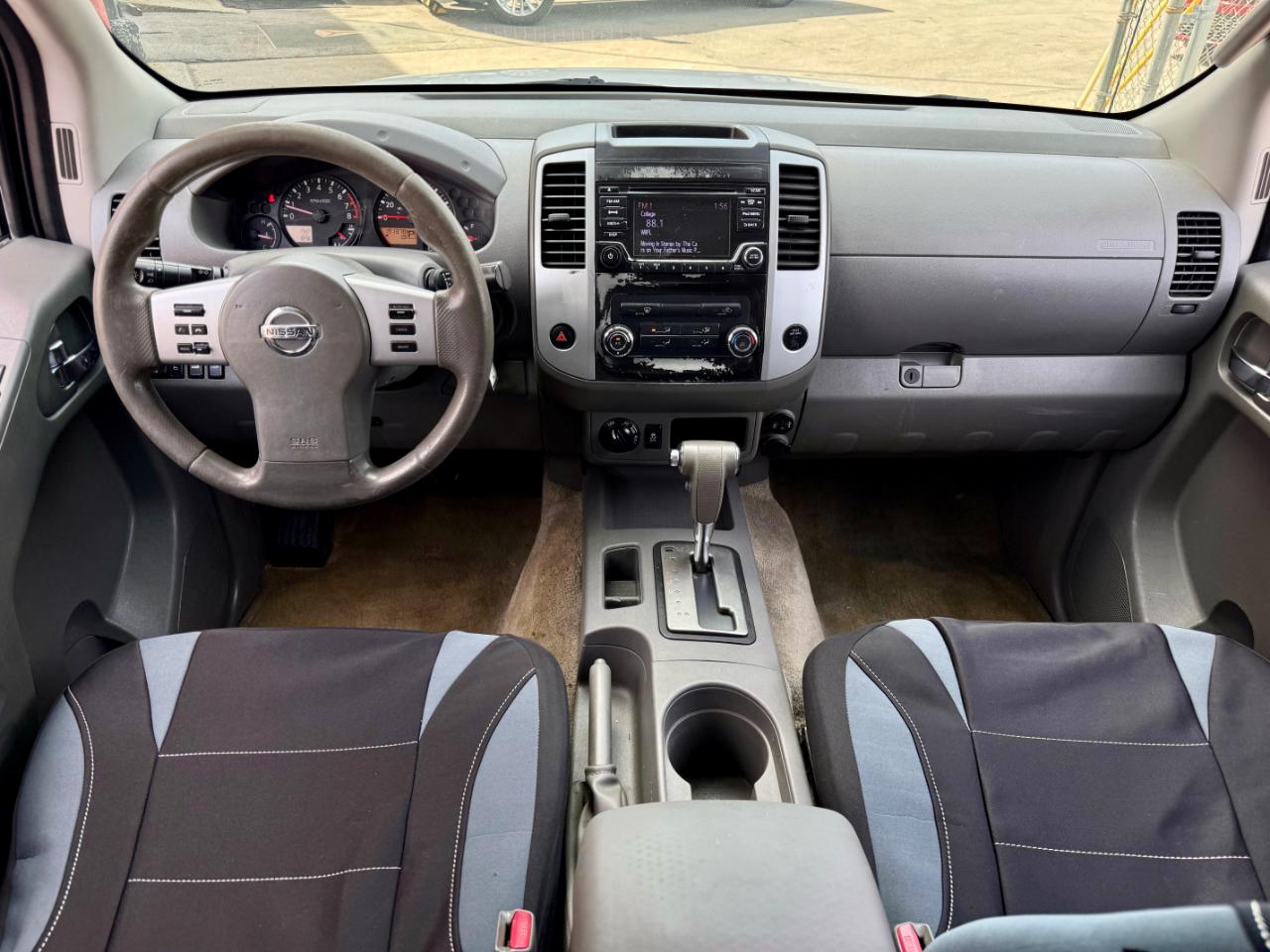 Nissan Frontier SV Crew Cab 4WD 2017