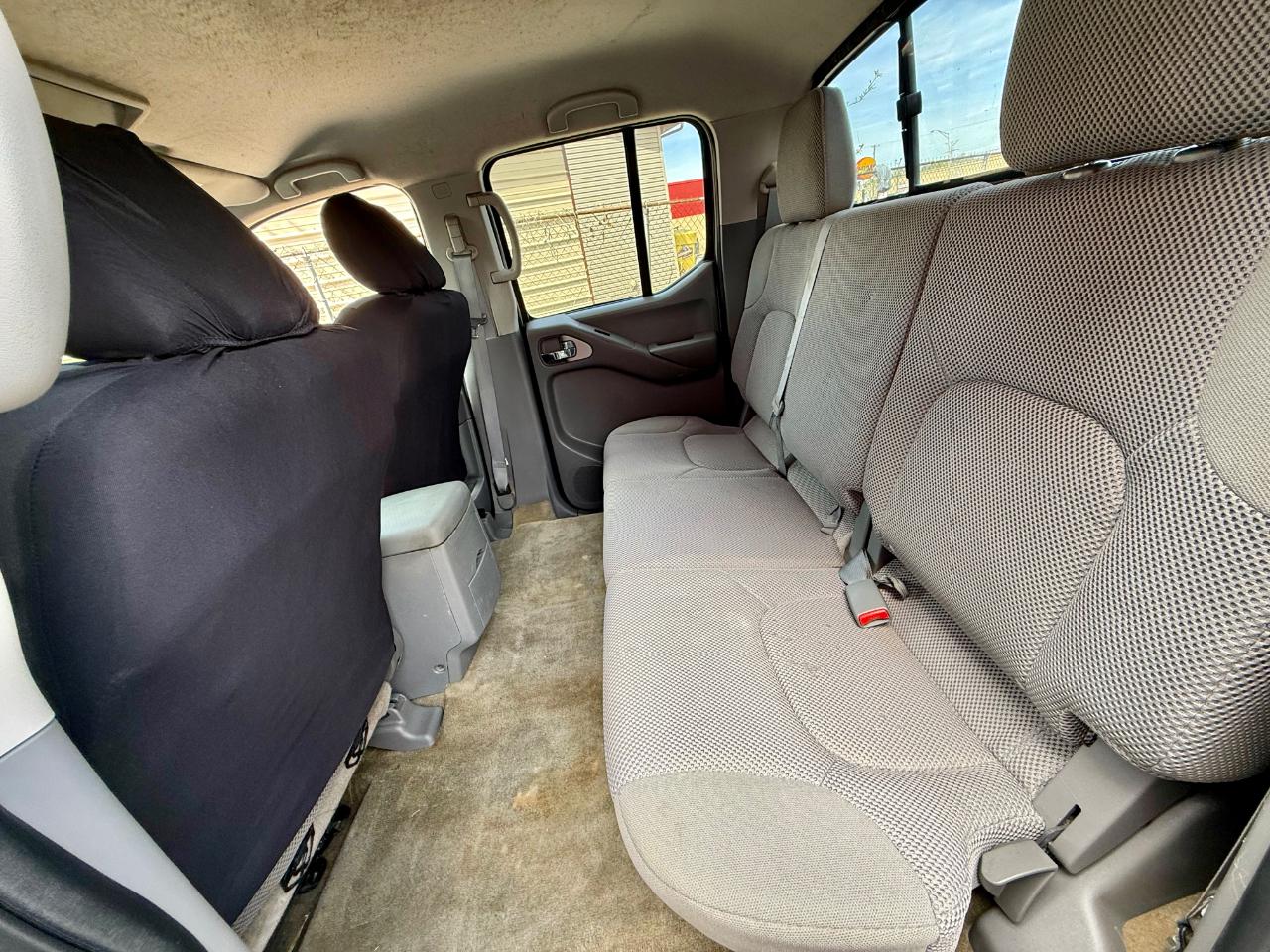 Nissan Frontier SV Crew Cab 4WD 2017