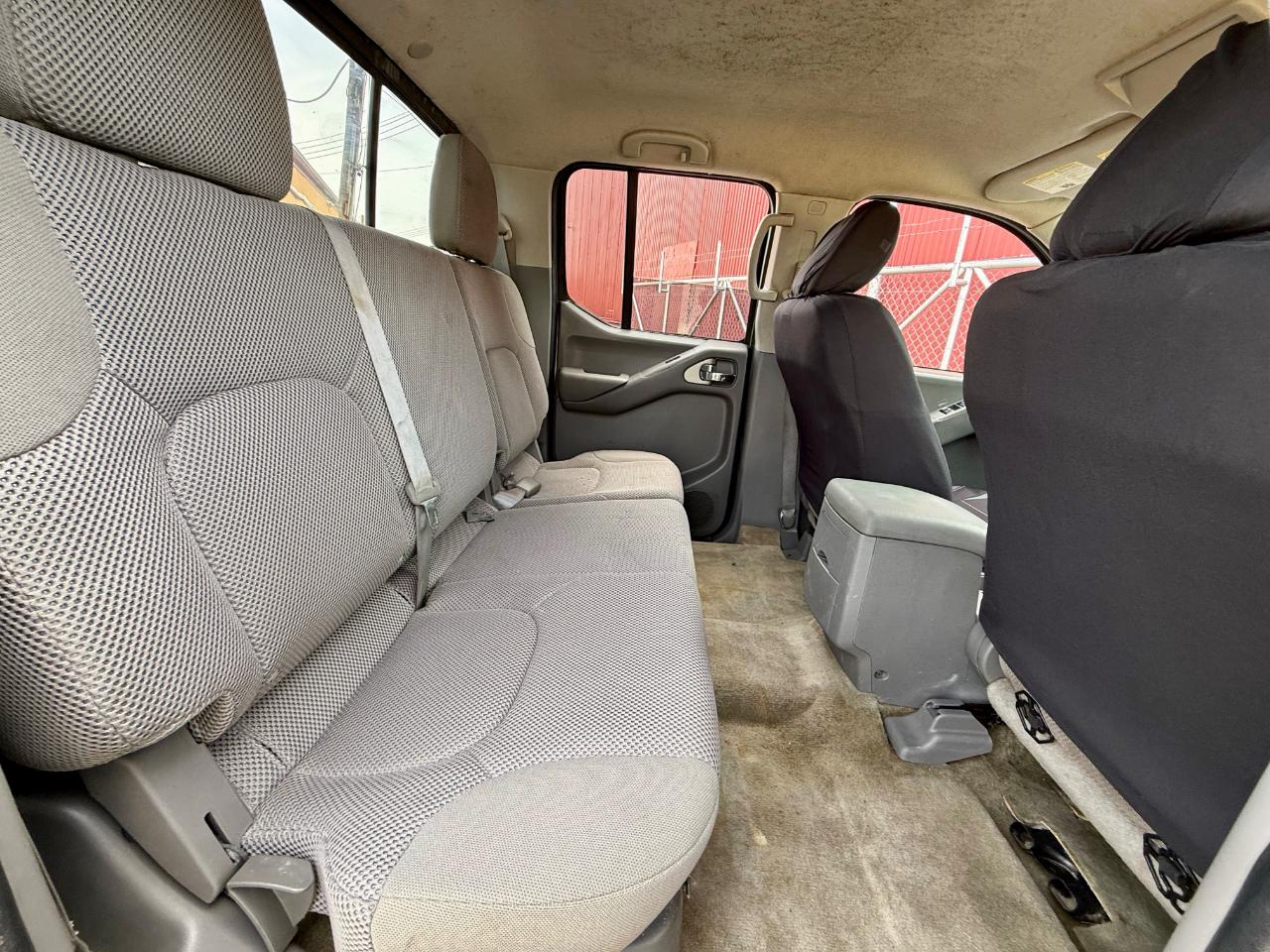 Nissan Frontier SV Crew Cab 4WD 2017