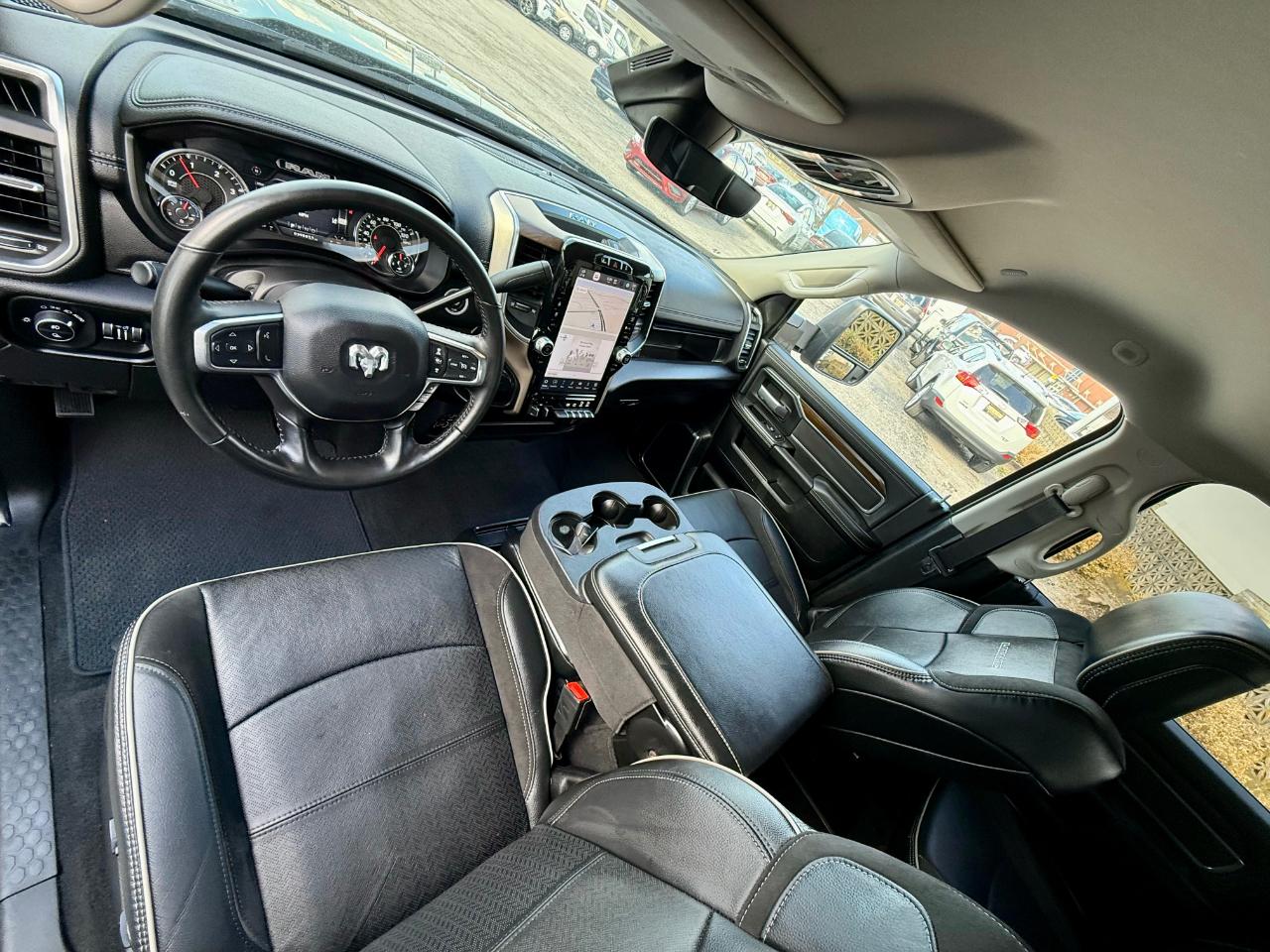 RAM 2500 Laramie Crew Cab SWB 4WD 2024