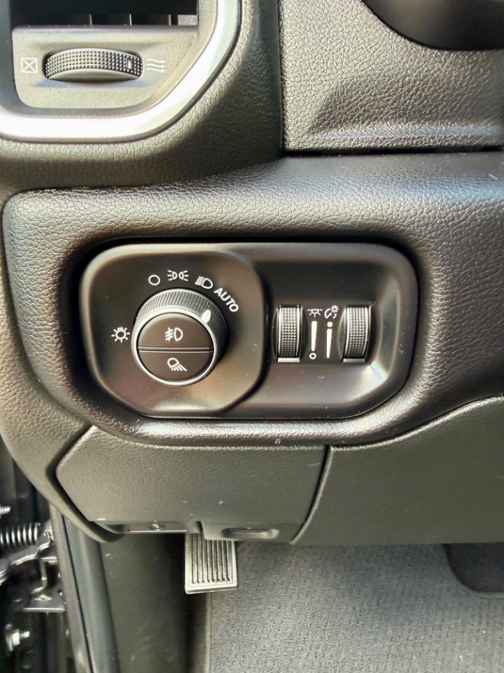 RAM 2500 Laramie Crew Cab SWB 4WD 2024