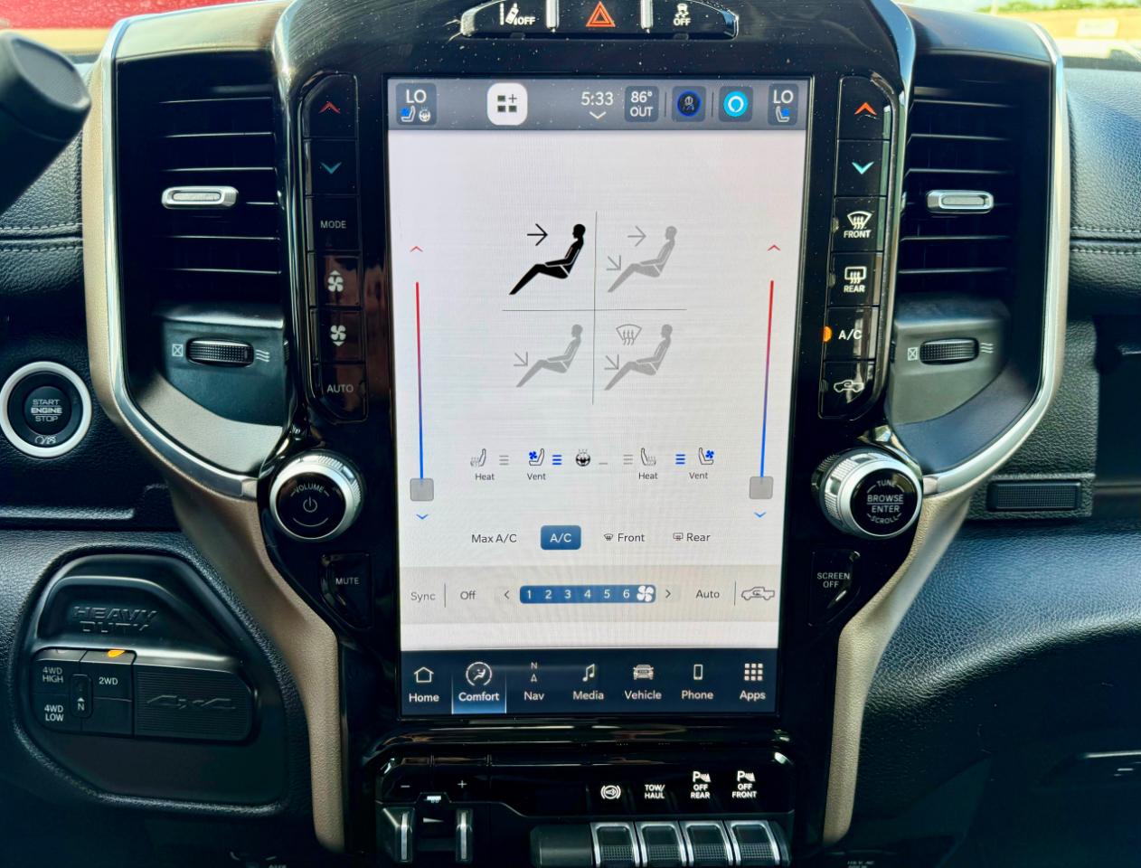 RAM 2500 Laramie Crew Cab SWB 4WD 2024