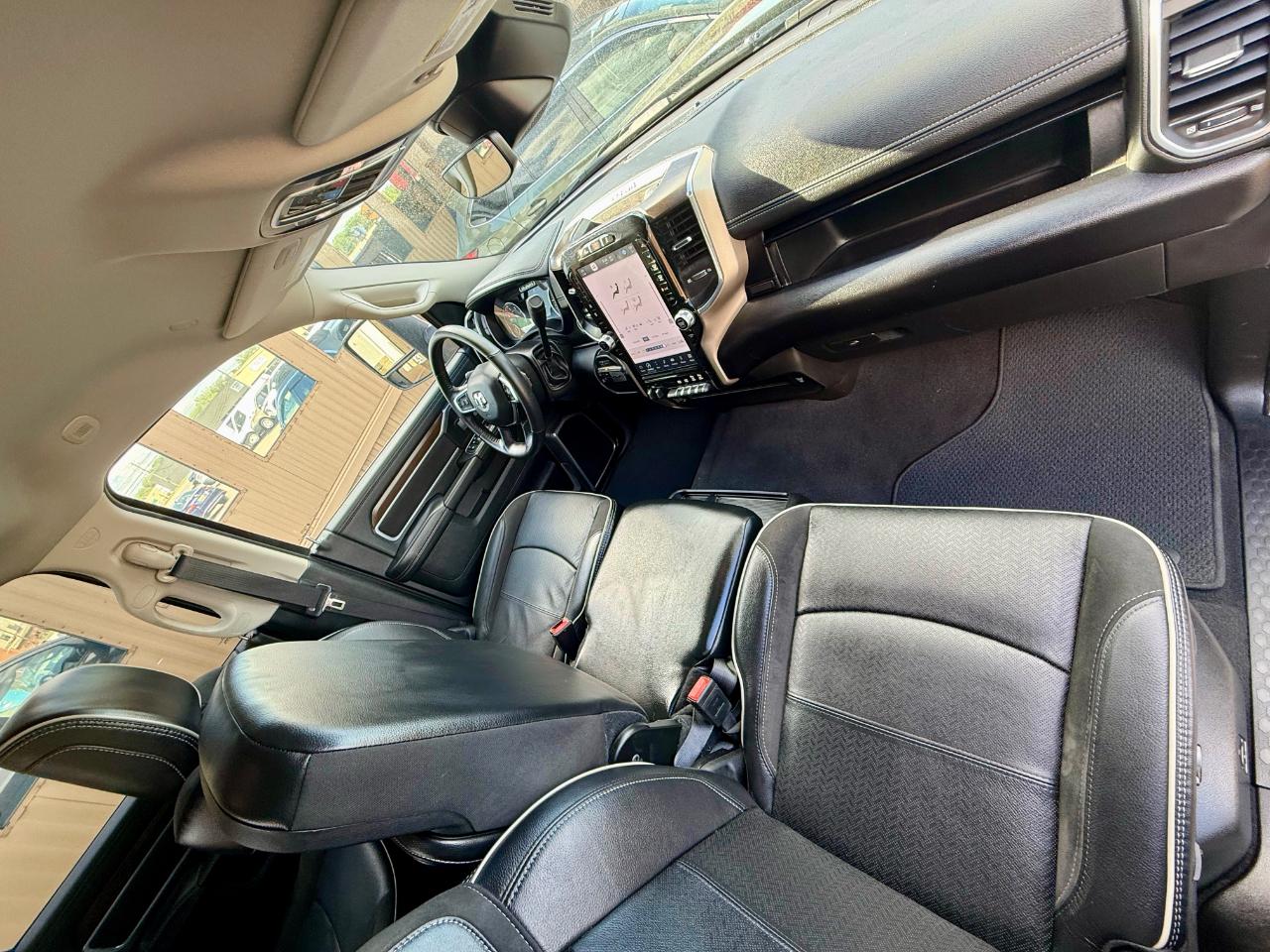 RAM 2500 Laramie Crew Cab SWB 4WD 2024