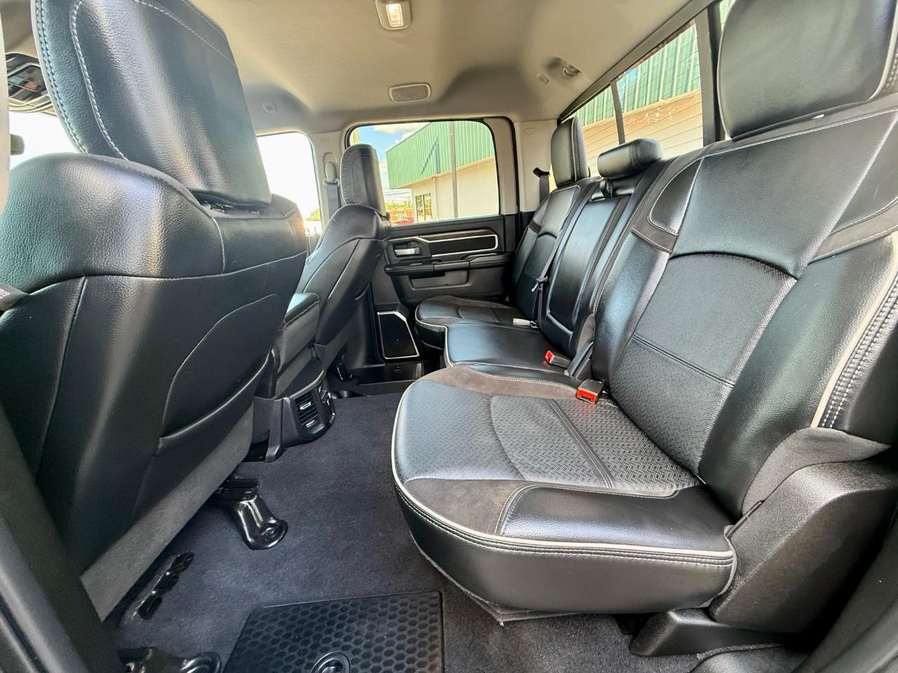 RAM 2500 Laramie Crew Cab SWB 4WD 2024