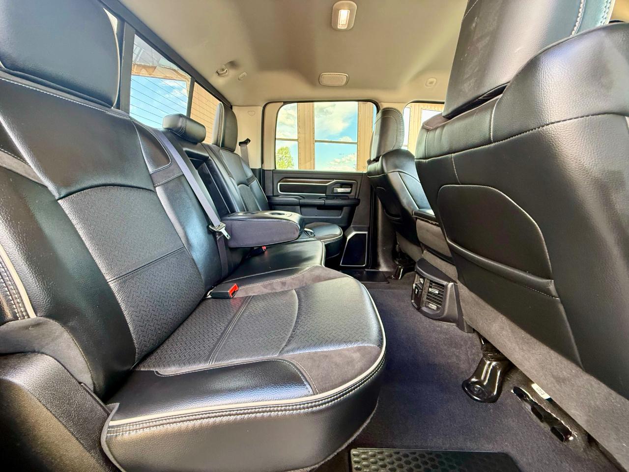 RAM 2500 Laramie Crew Cab SWB 4WD 2024