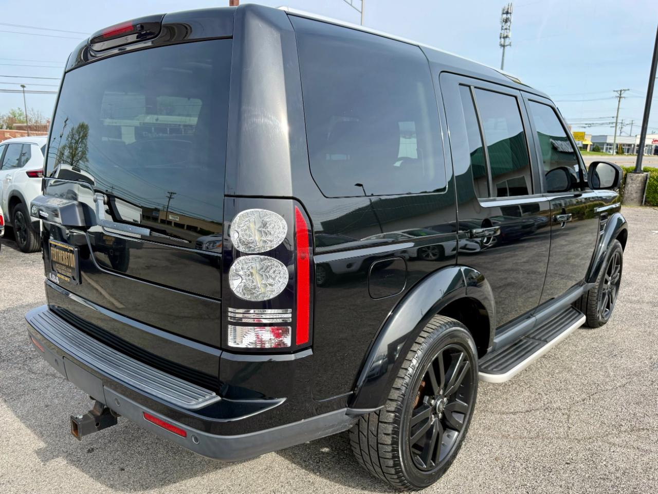 Land Rover LR4 4WD 4dr HSE LUX Landmark Edition 2016