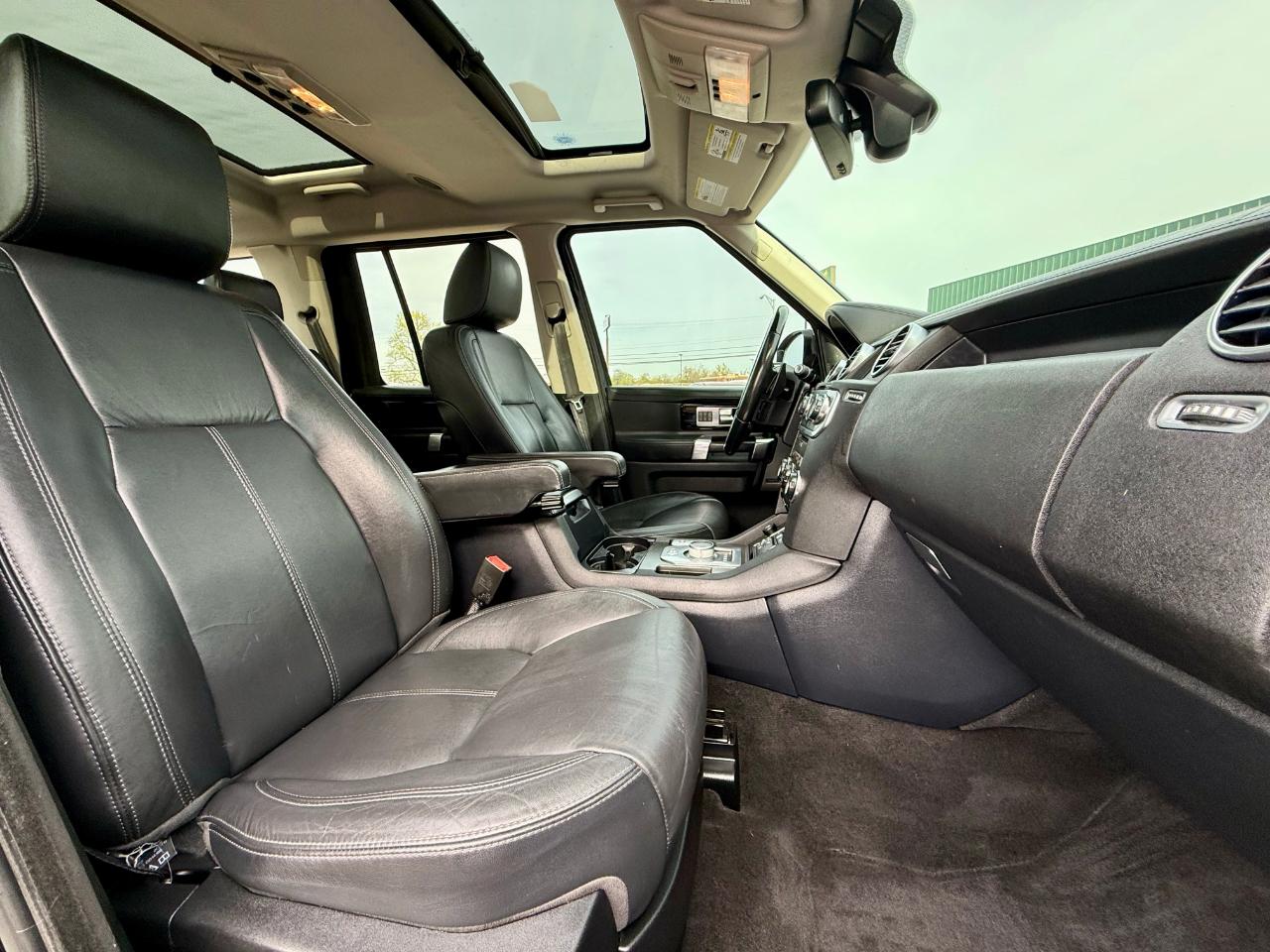 Land Rover LR4 4WD 4dr HSE LUX Landmark Edition 2016