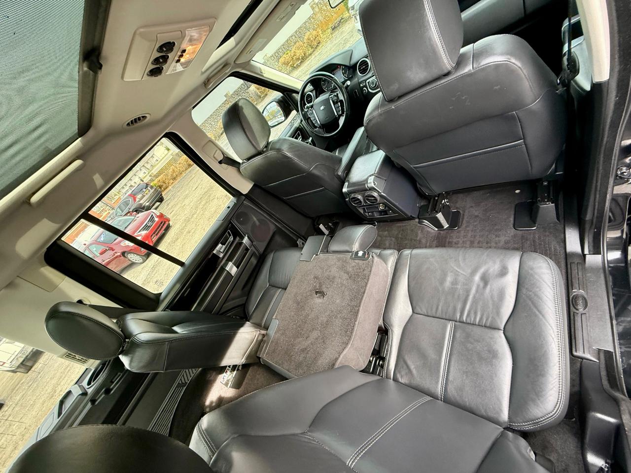 Land Rover LR4 4WD 4dr HSE LUX Landmark Edition 2016