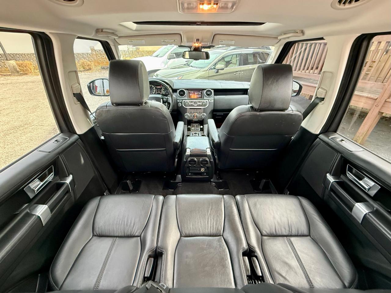 Land Rover LR4 4WD 4dr HSE LUX Landmark Edition 2016