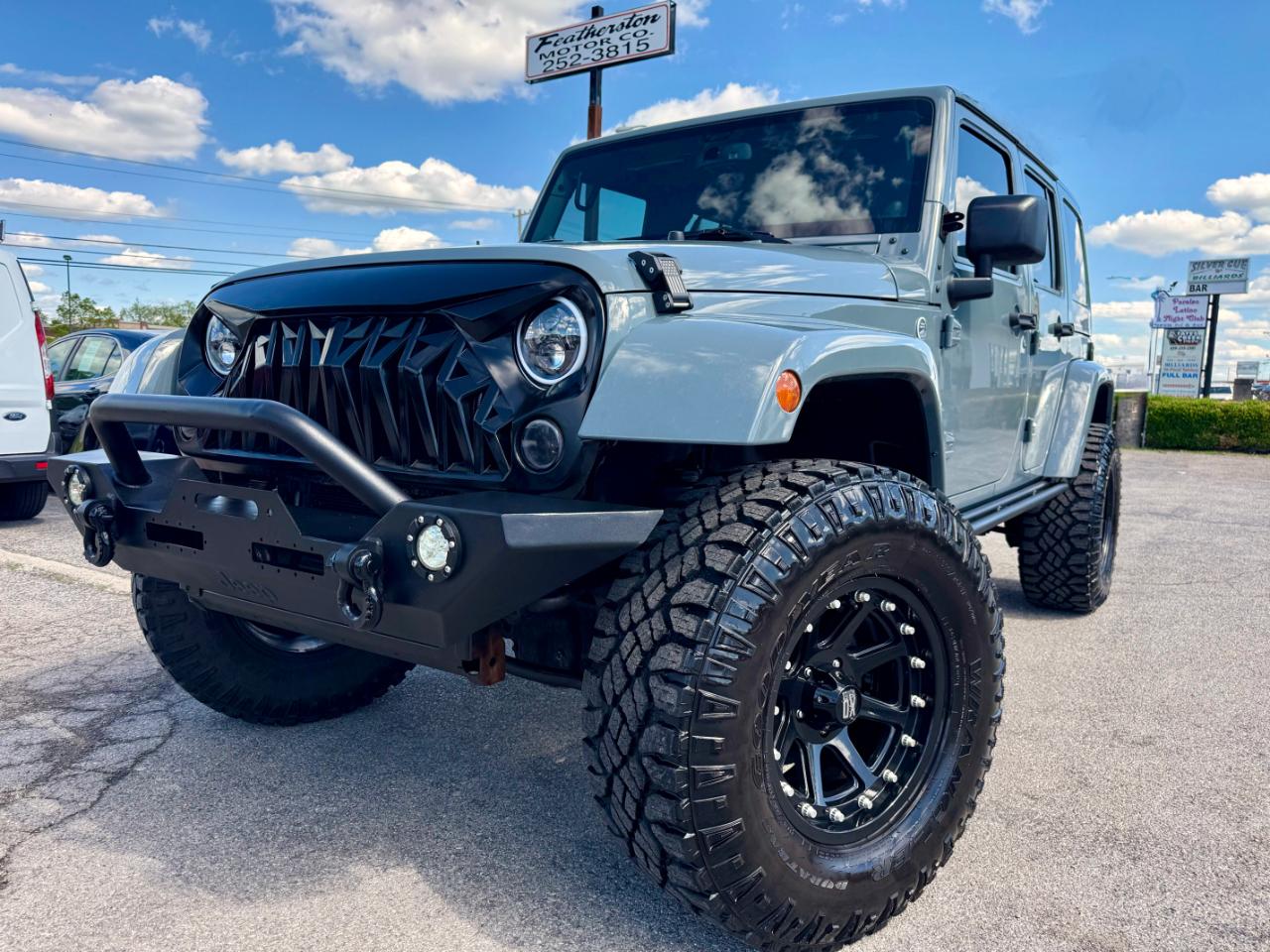Jeep Wrangler Unlimited Sahara 4WD 2014