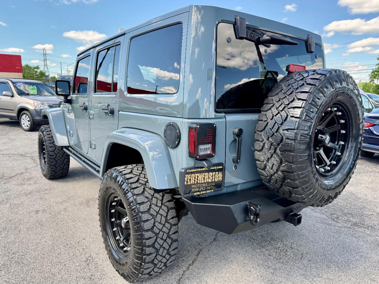 Jeep Wrangler Unlimited Sahara 4WD 2014