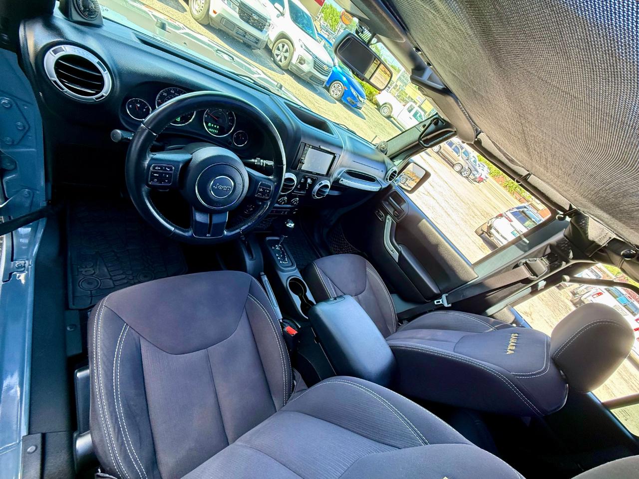Jeep Wrangler Unlimited Sahara 4WD 2014