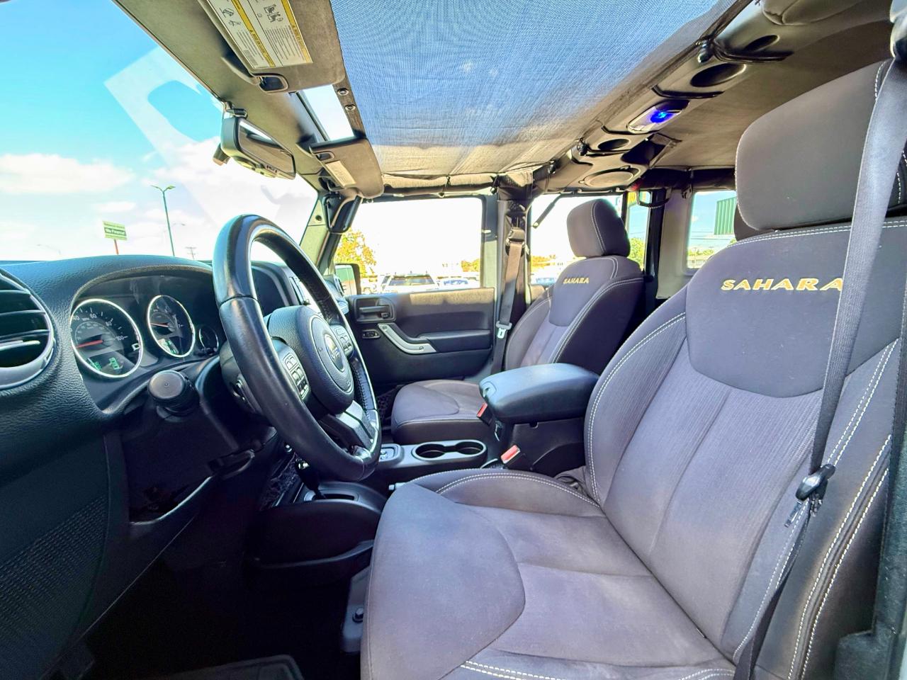 Jeep Wrangler Unlimited Sahara 4WD 2014