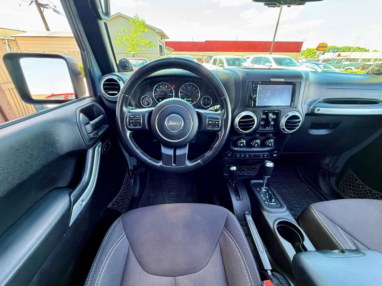 Jeep Wrangler Unlimited Sahara 4WD 2014