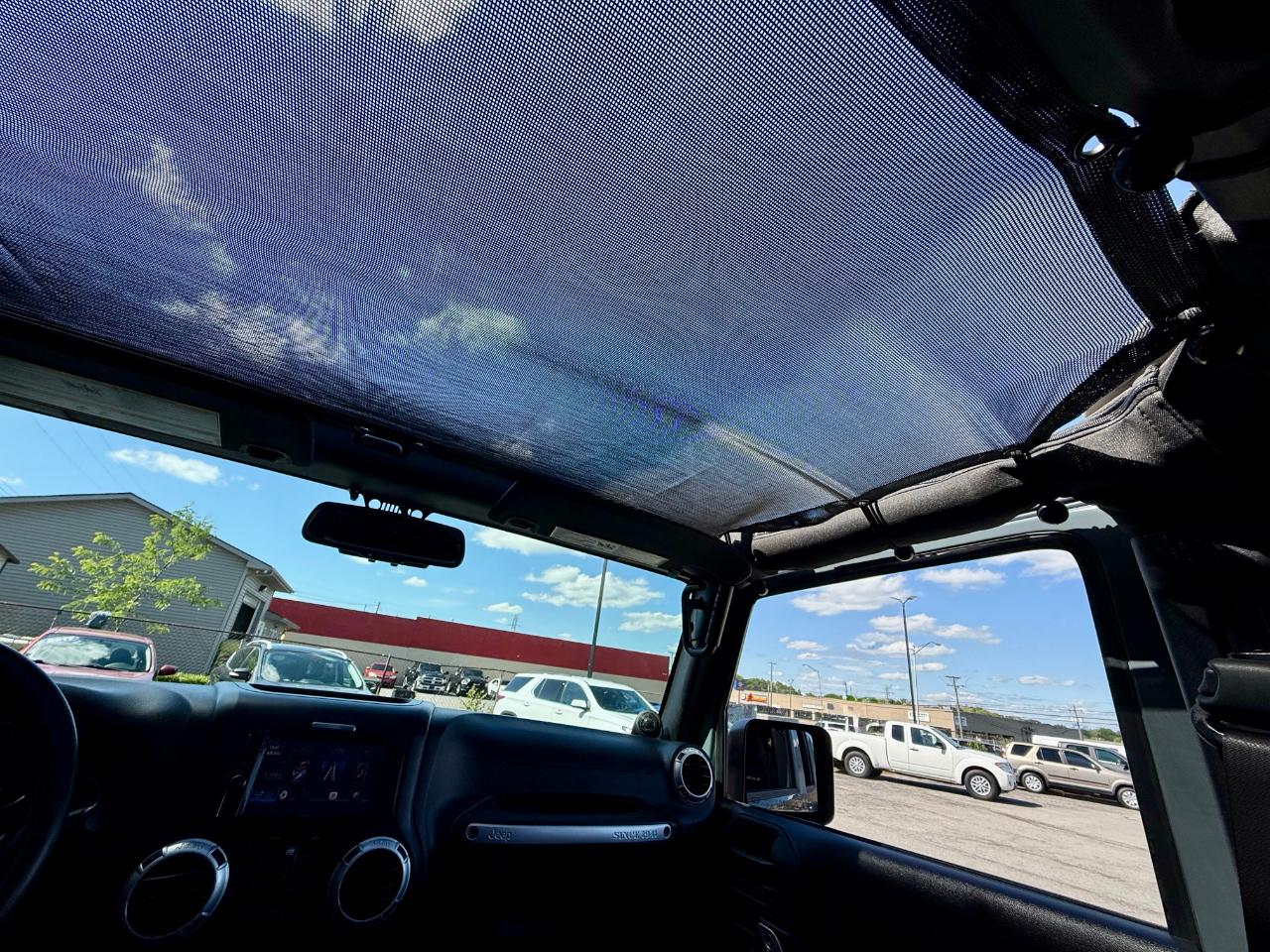 Jeep Wrangler Unlimited Sahara 4WD 2014