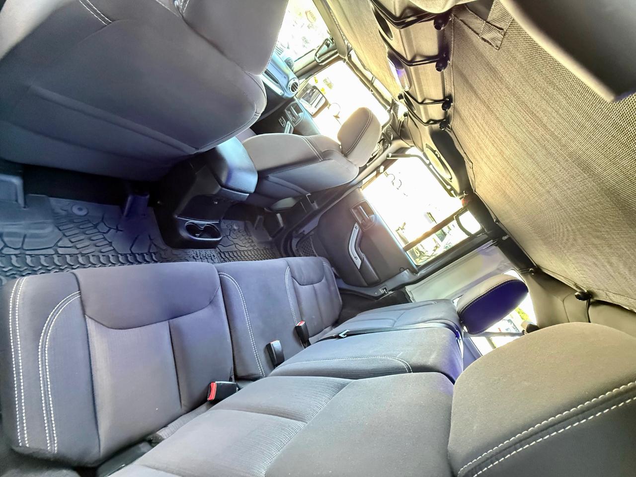 Jeep Wrangler Unlimited Sahara 4WD 2014