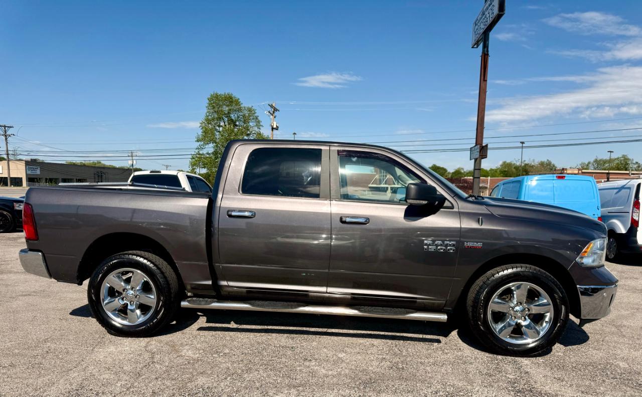 RAM 1500 Big Horn Crew Cab 4WD 2017